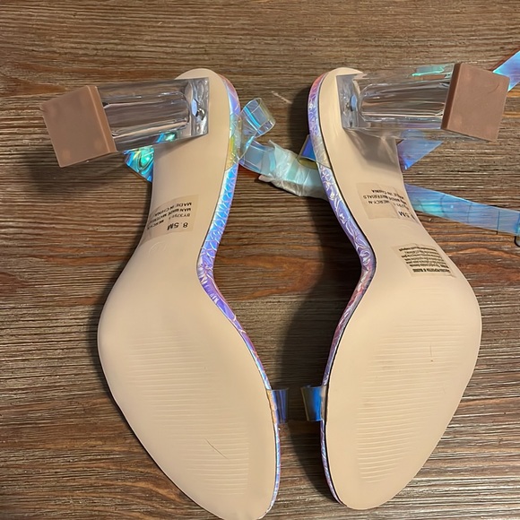 Fashion Nove- The Glass Slipper Maria2 - Picture 7 of 11